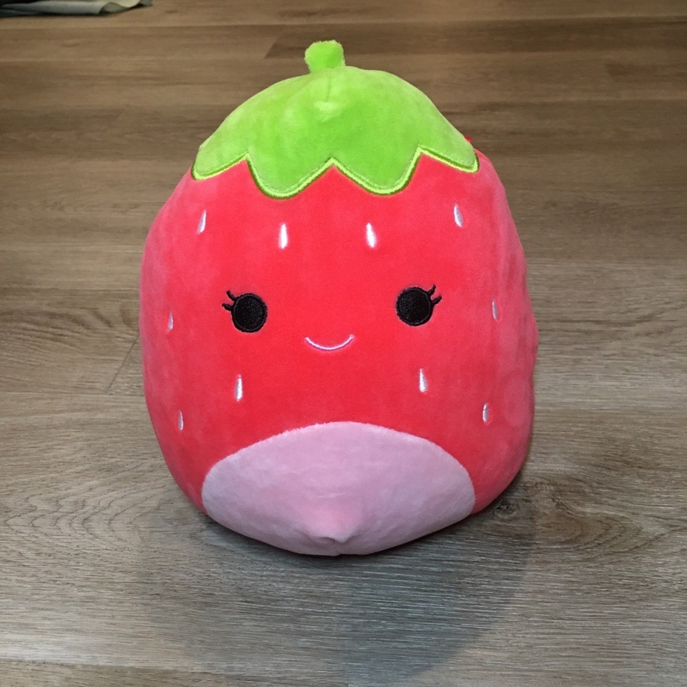 Squishmallow Fruit / Scarlet the Strawberry / 9 inch
